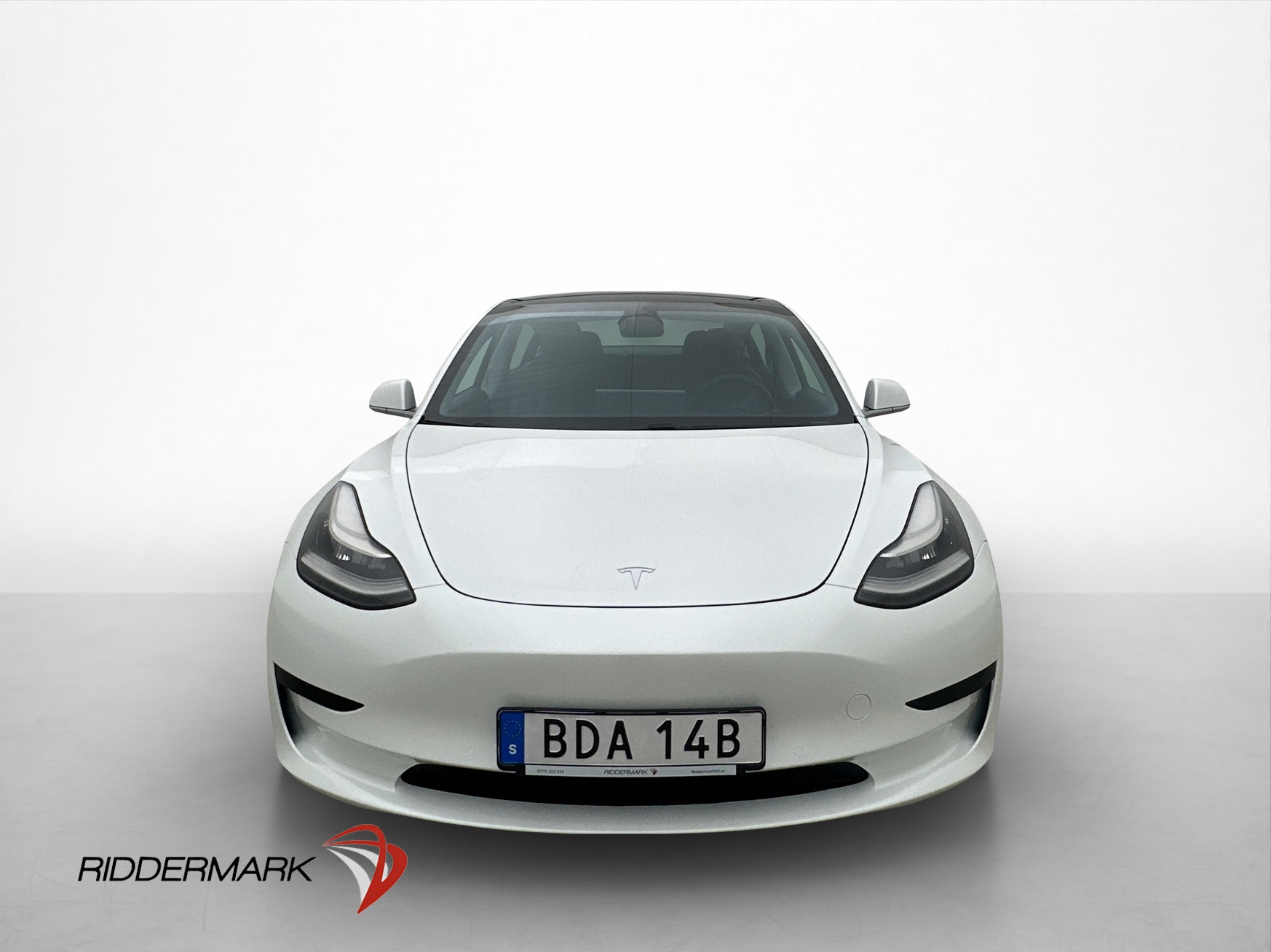 Tesla Model 3 Standard Range Plus, 306hp, 2019