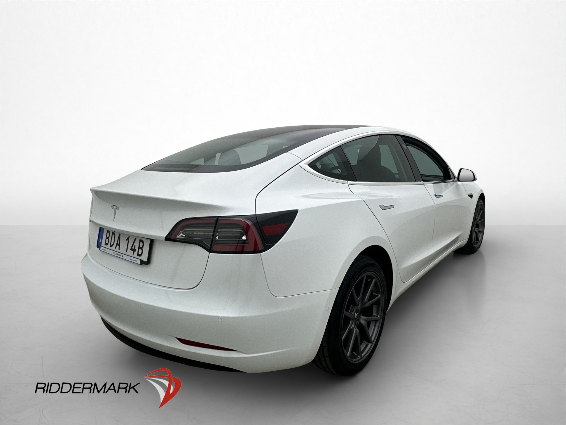 Tesla Model 3 Standard Range Plus, 306hp, 2019