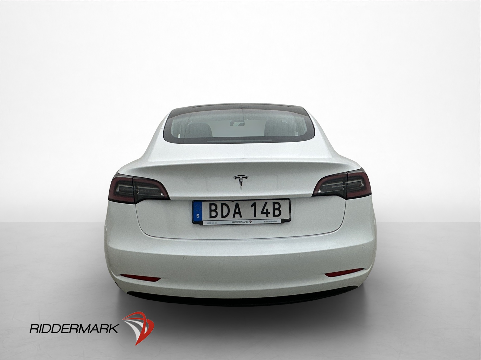 Tesla Model 3 Standard Range Plus, 306hp, 2019