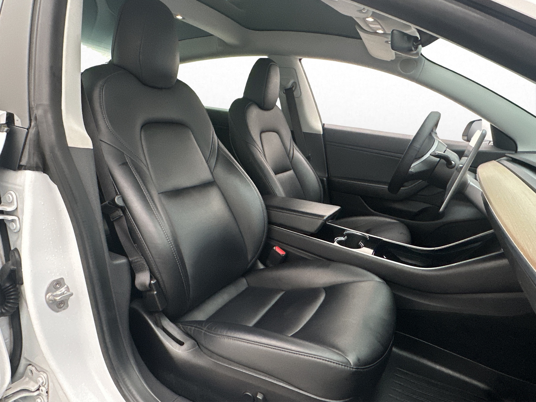 Tesla Model 3 Standard Range Plus, 306hp, 2019
