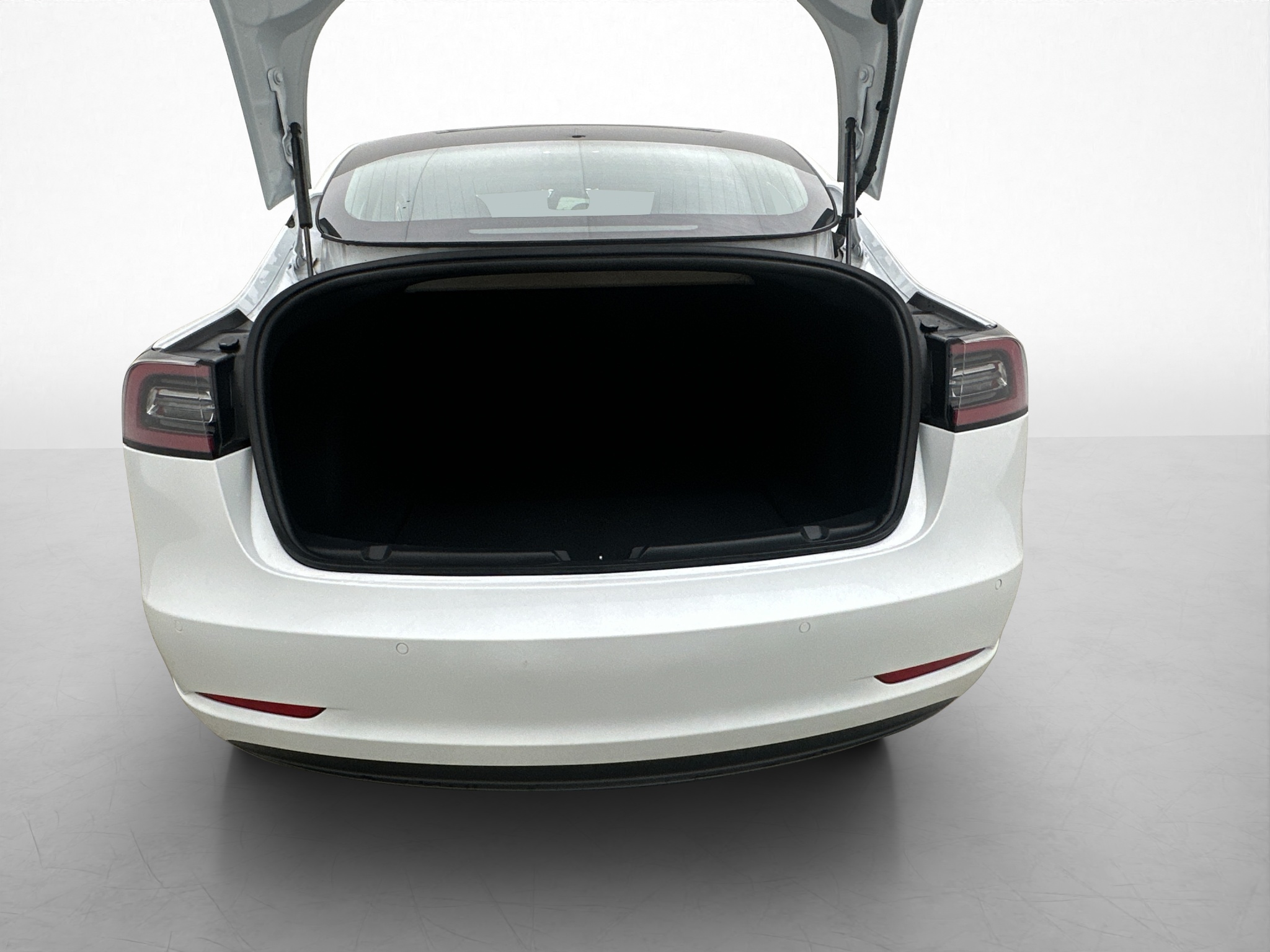 Tesla Model 3 Standard Range Plus, 306hp, 2019