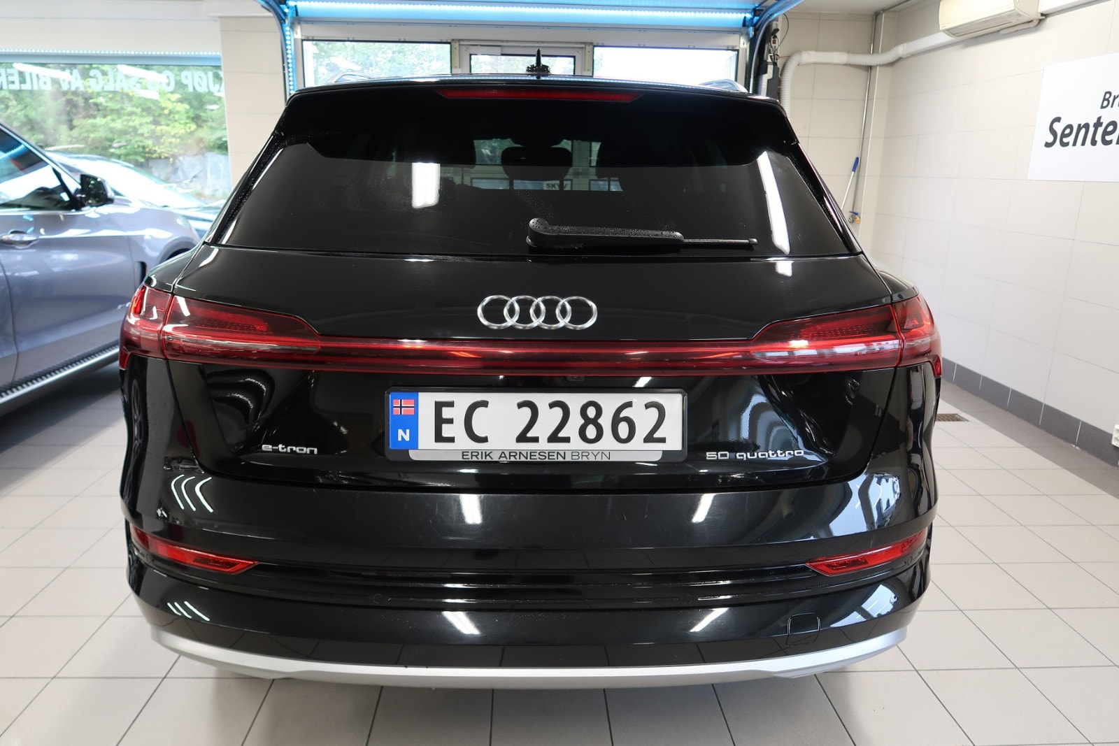 Audi e-tron 50 quattro, 313hp, 2021