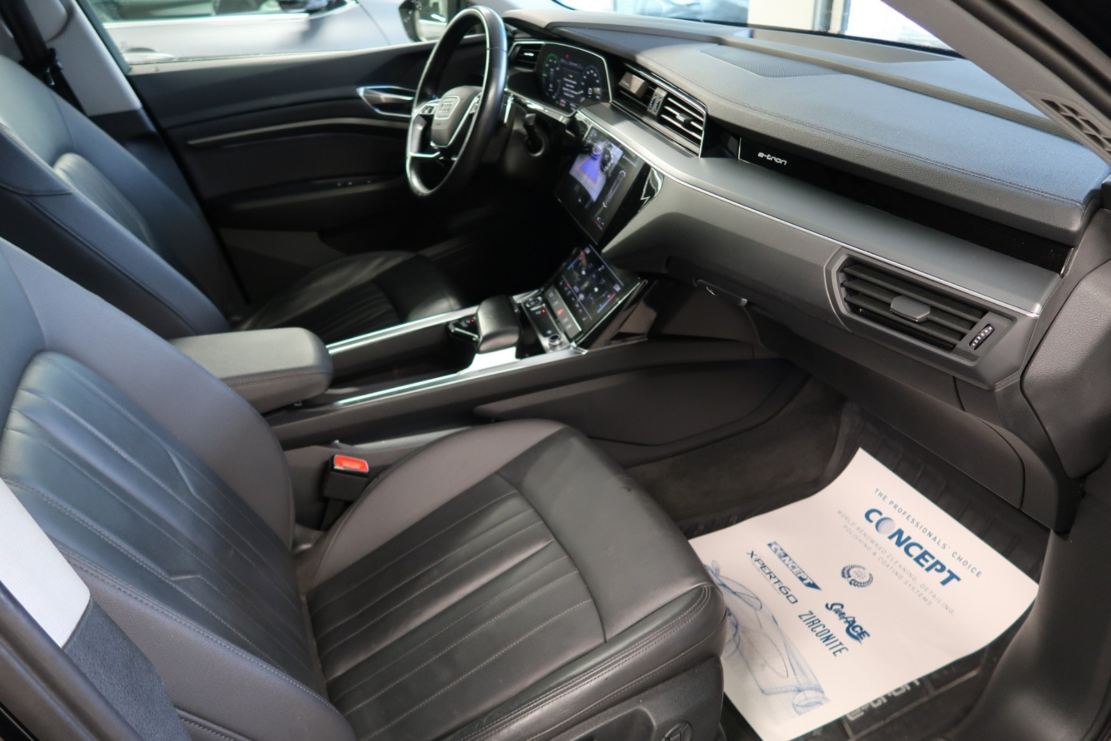 Audi e-tron 50 quattro, 313hp, 2021