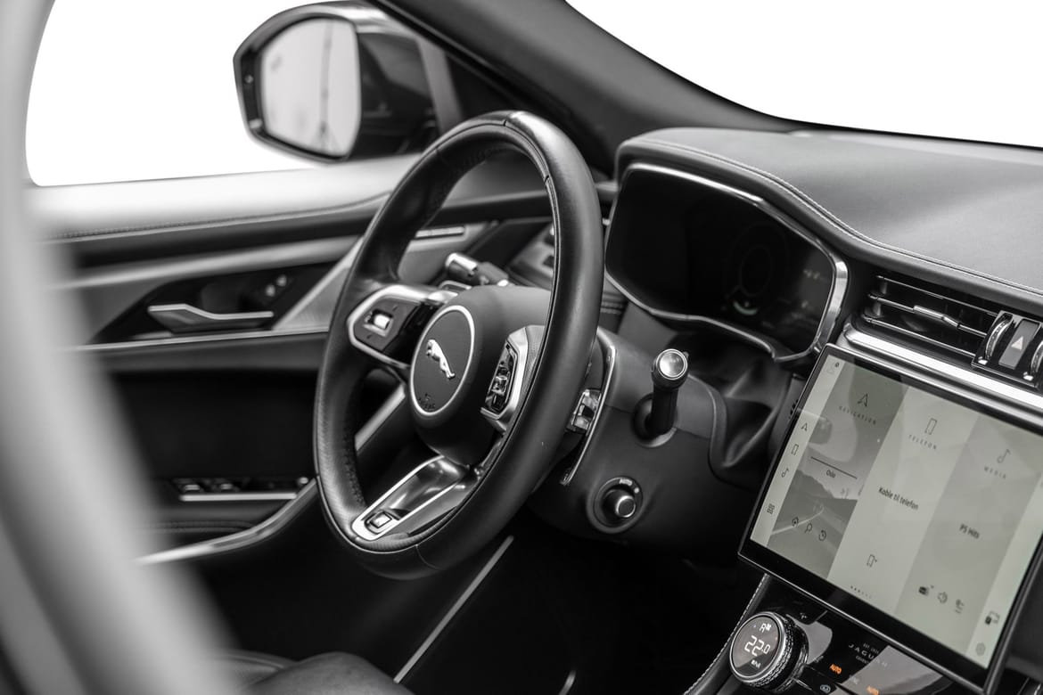Jaguar F-Pace P400e PHEV Automatic, 404hp, 2021