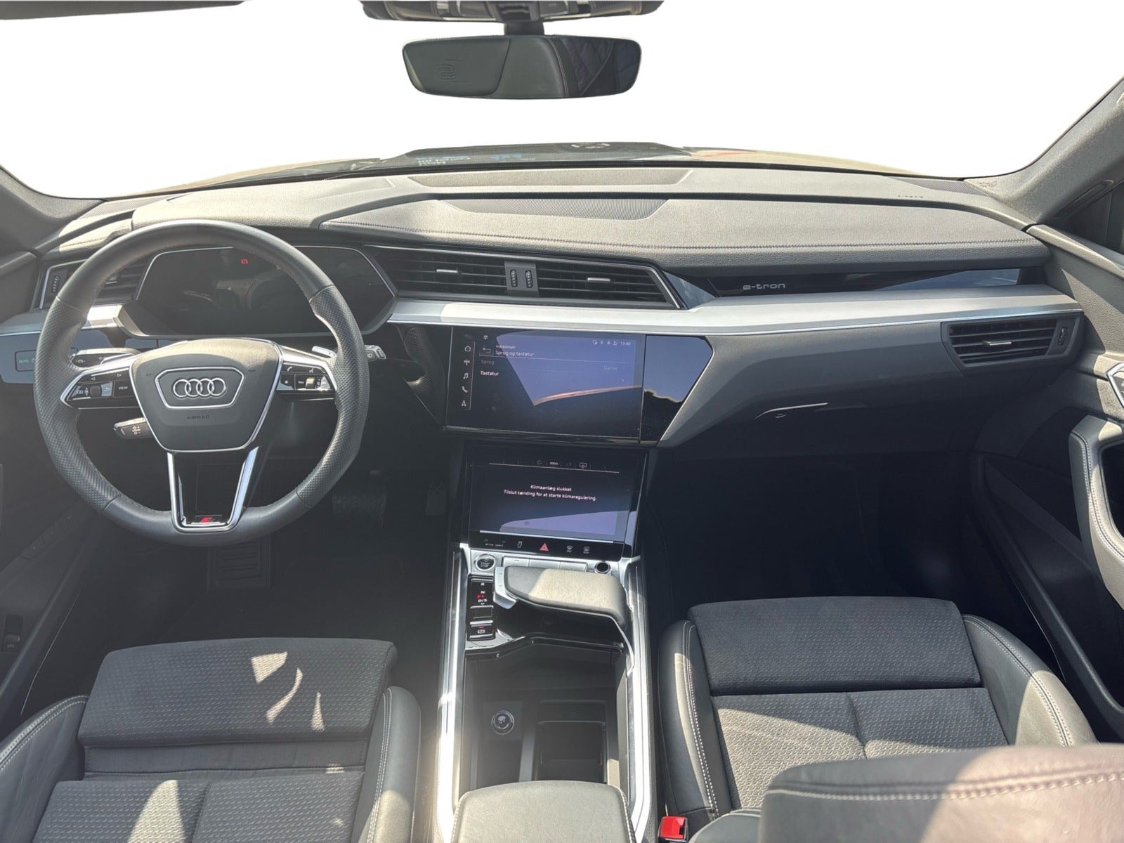 Audi e-tron 55 quattro, 408ps, 2023