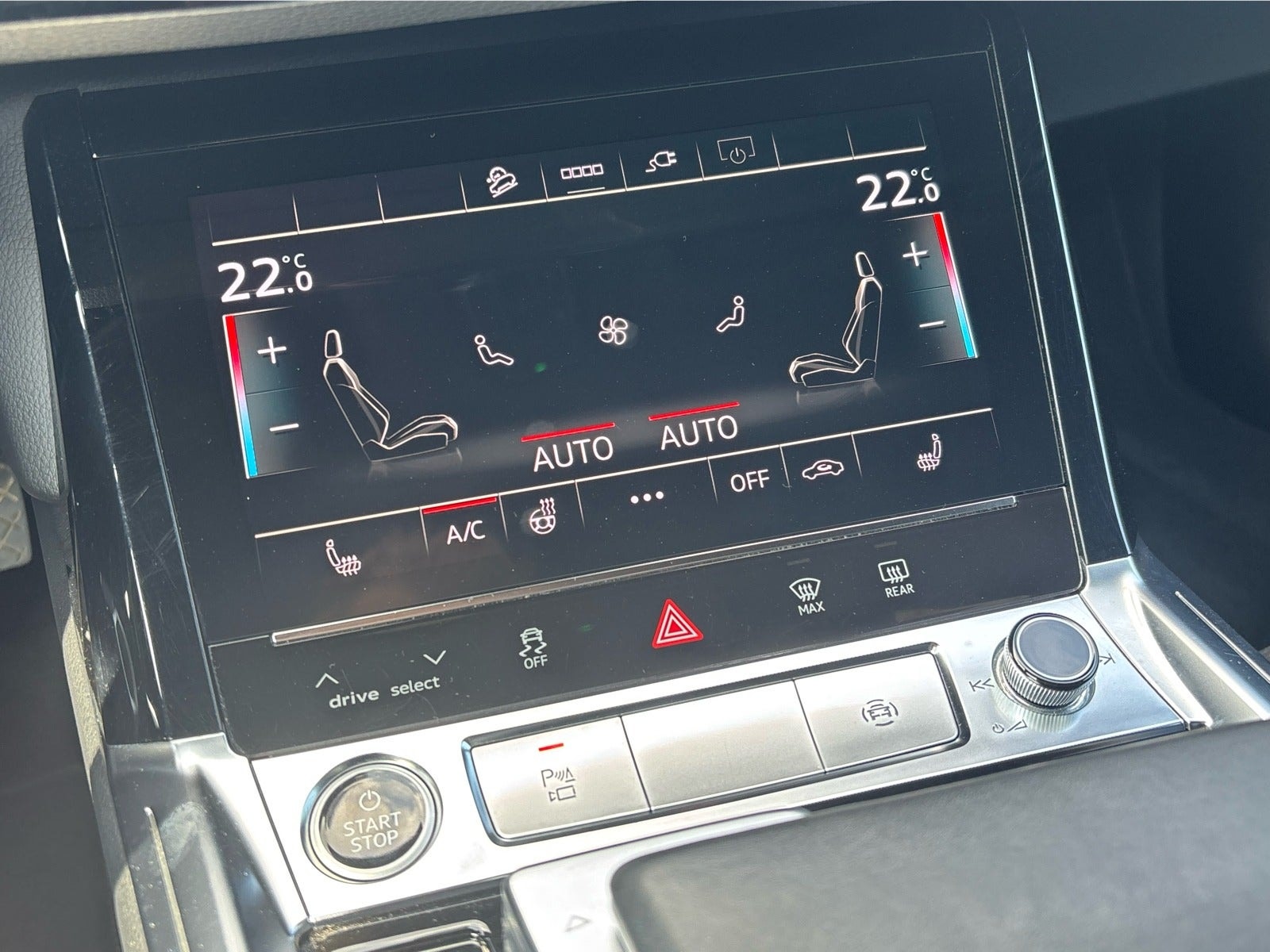 Audi e-tron 55 quattro, 408ps, 2023