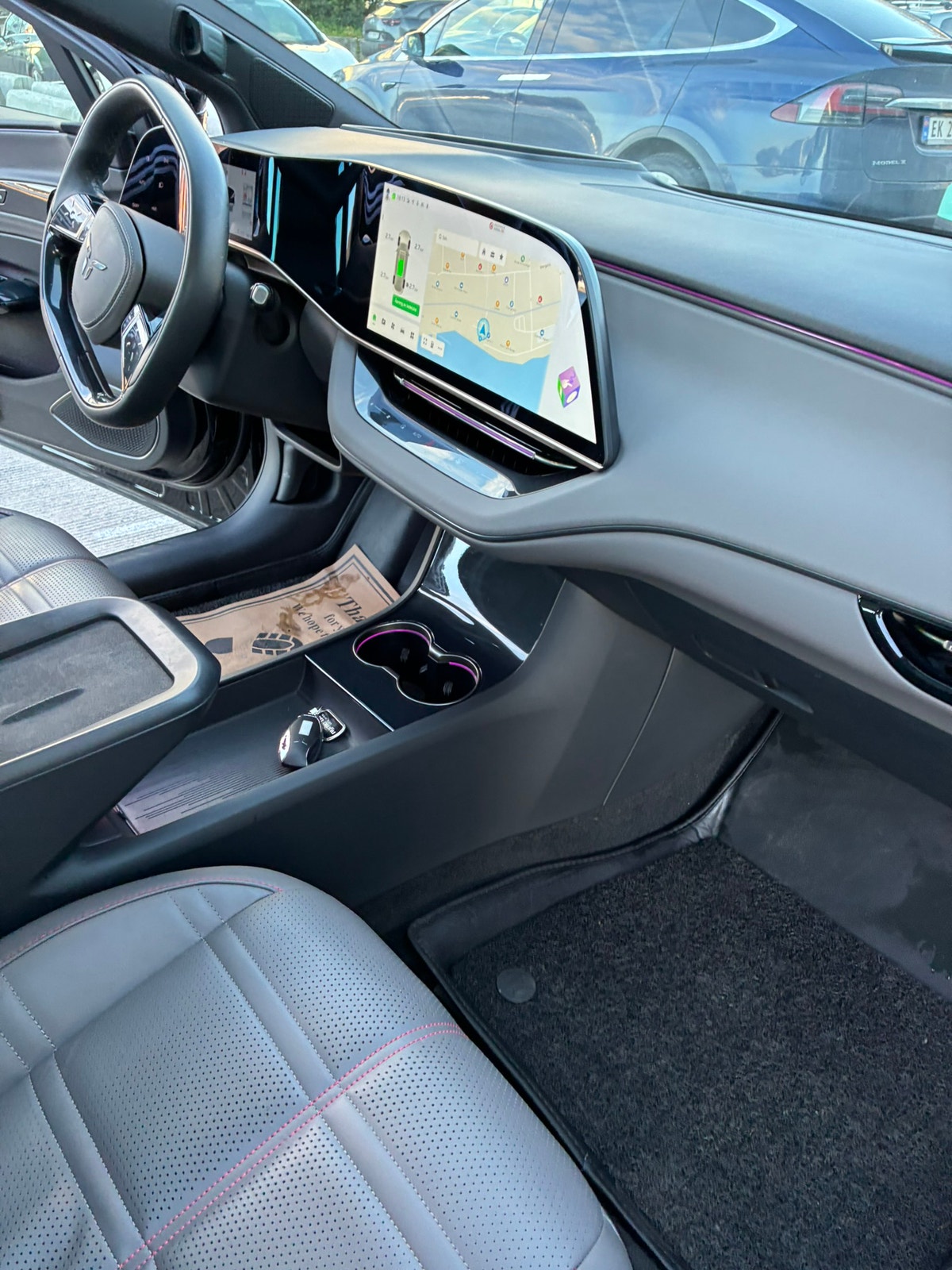 Hongqi EH7 111 kWh AWD, 619ps, 2025