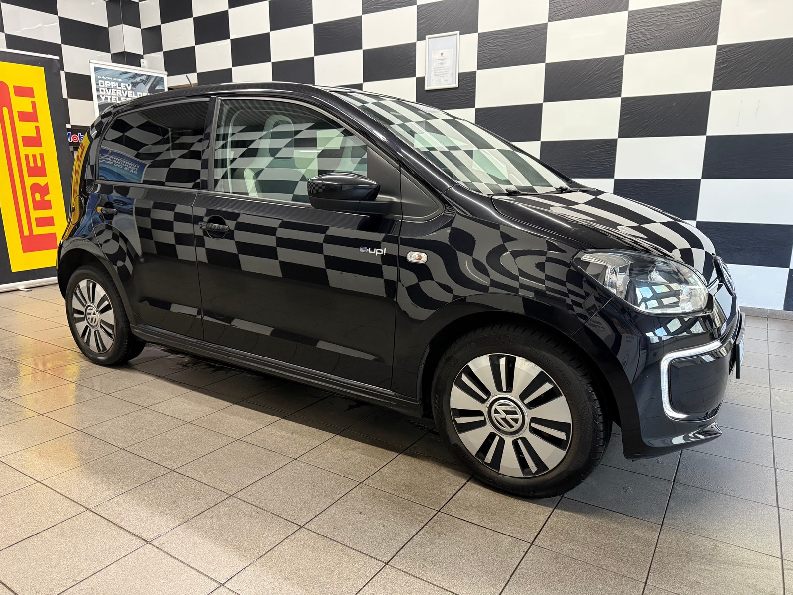 Volkswagen e-up!, 82ps, 2016