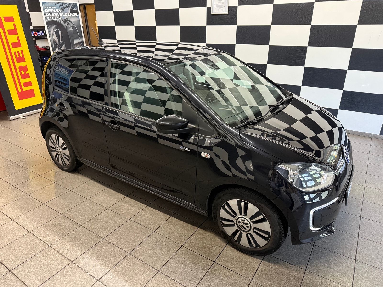 Volkswagen e-up!, 82ps, 2016