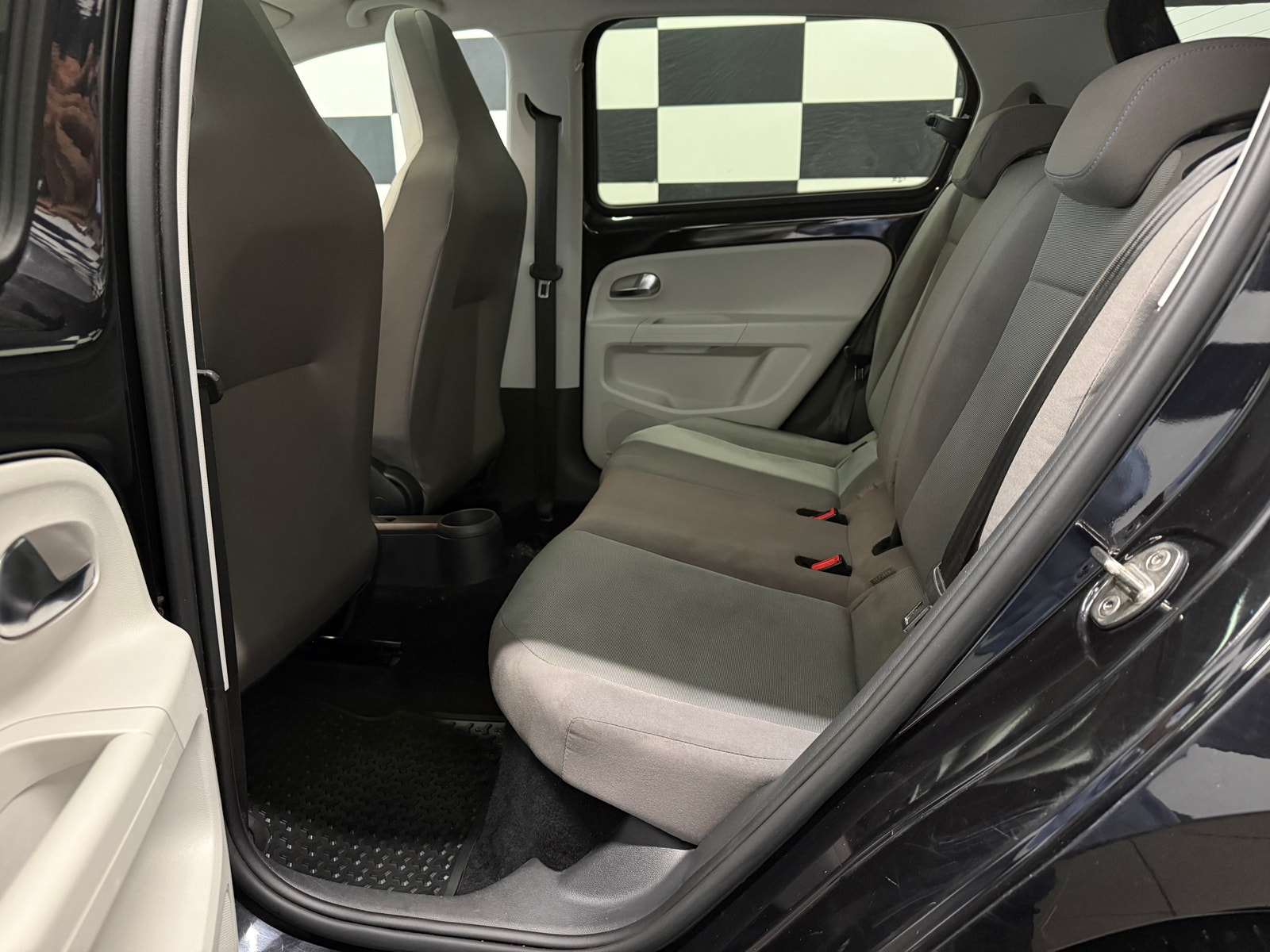 Volkswagen e-up!, 82ps, 2016