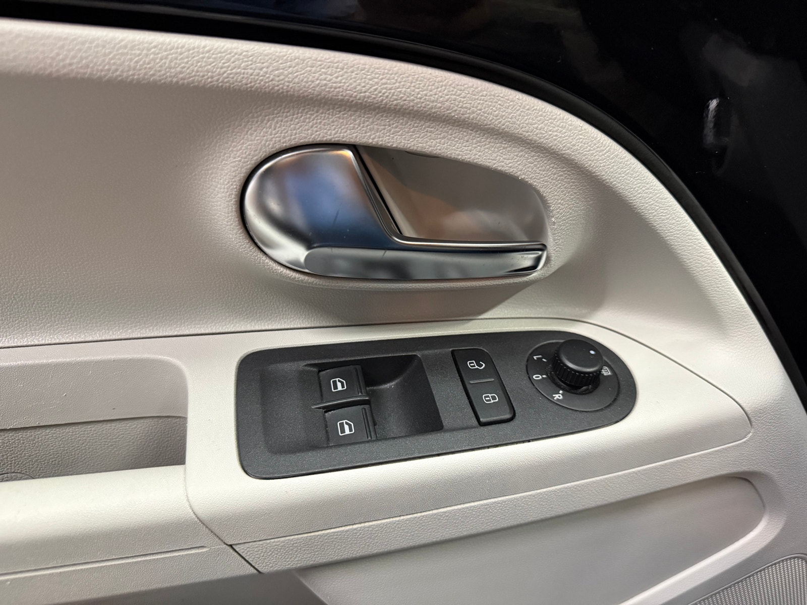 Volkswagen e-up!, 82ps, 2016