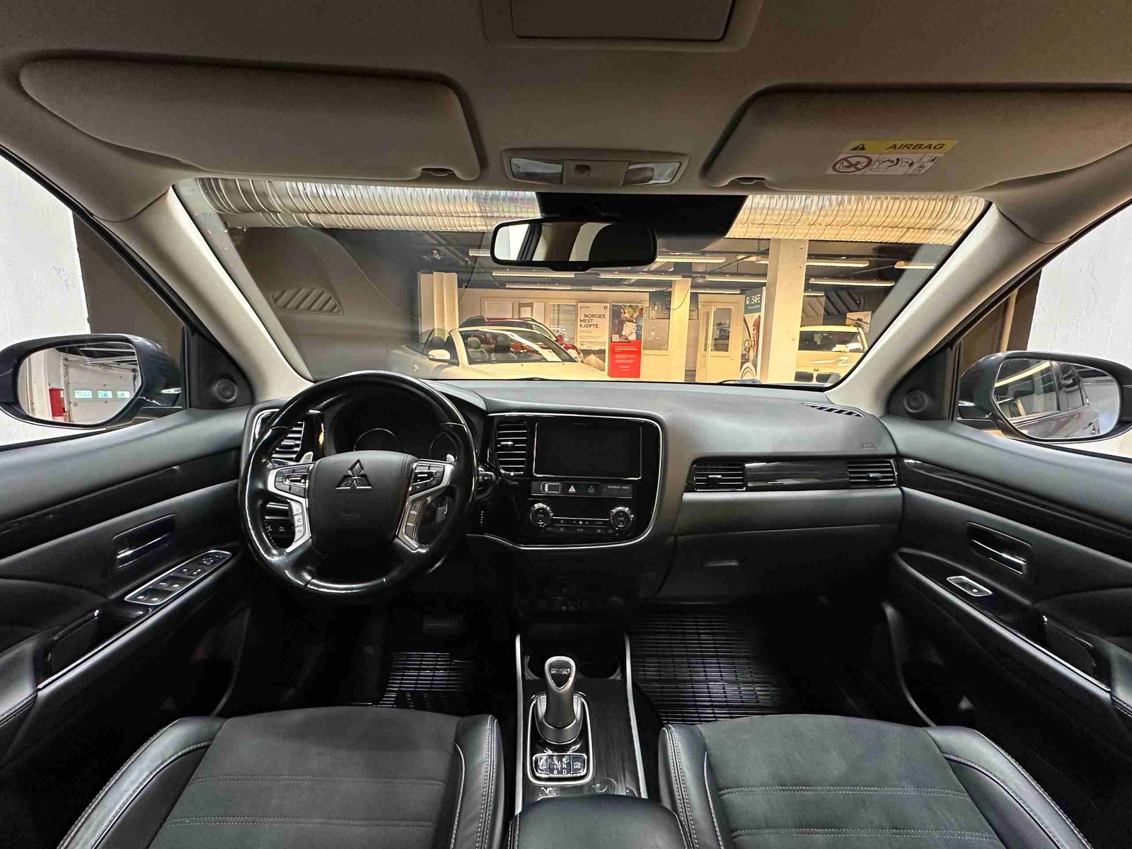 Mitsubishi Outlander PHEV CVT, 203hp, 2018