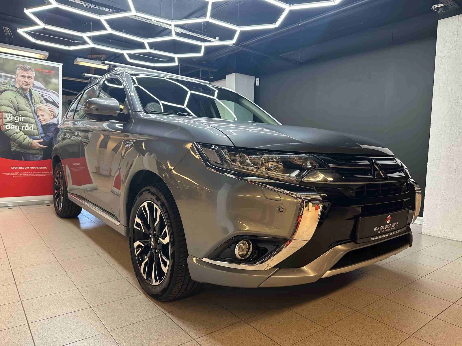 Mitsubishi Outlander PHEV CVT, 203hp, 2018