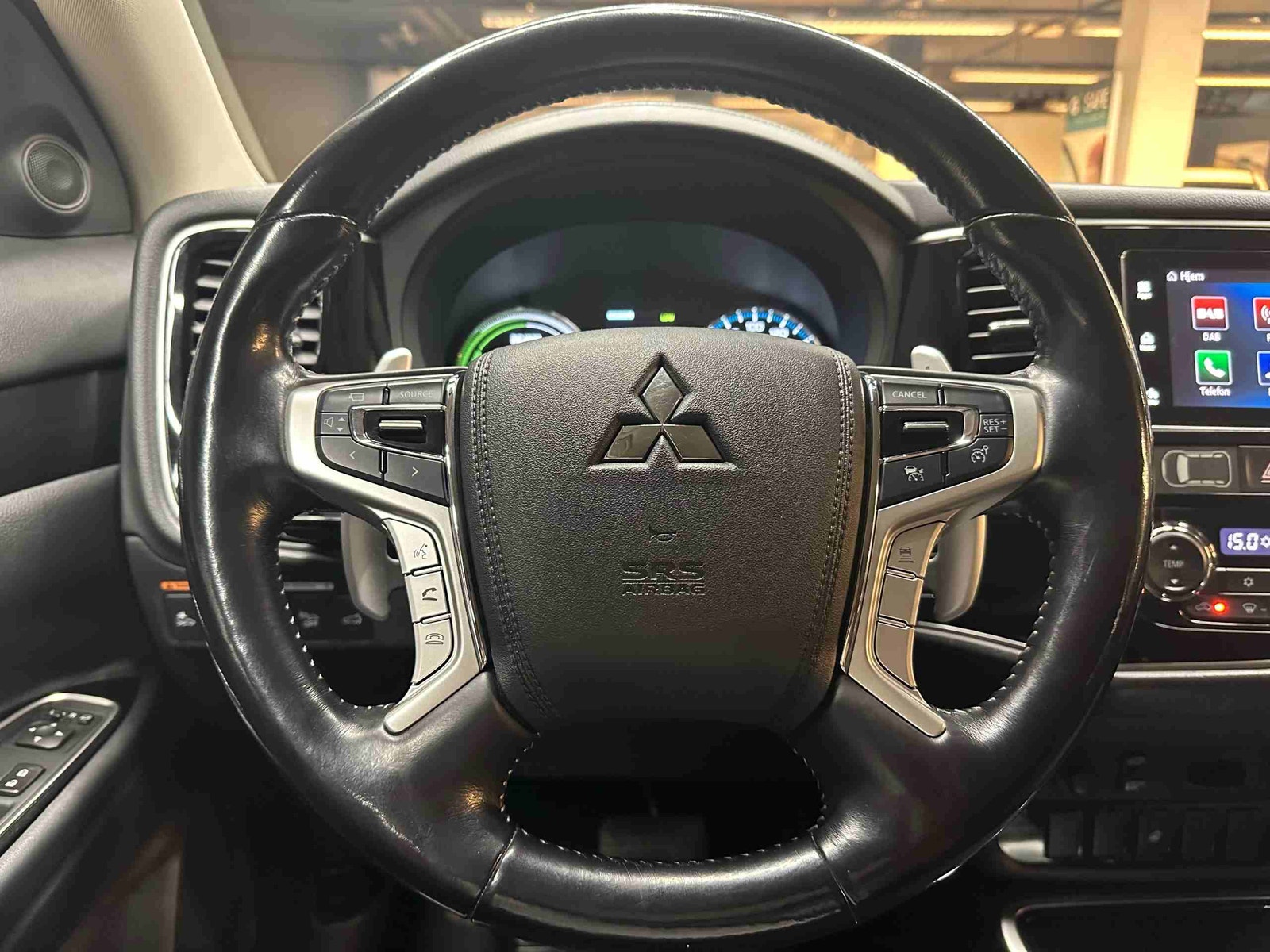 Mitsubishi Outlander PHEV CVT, 203hp, 2018