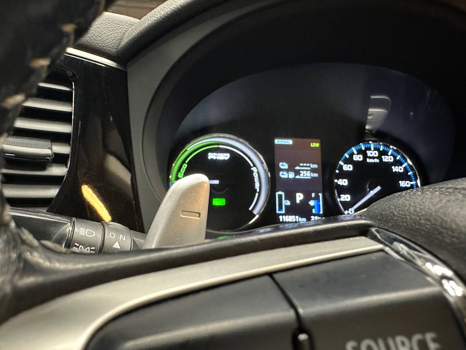 Mitsubishi Outlander PHEV CVT, 203hp, 2018