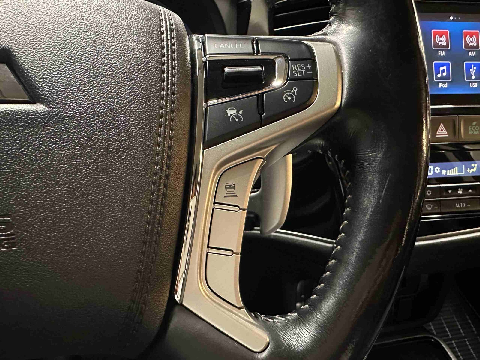 Mitsubishi Outlander PHEV CVT, 203hp, 2018