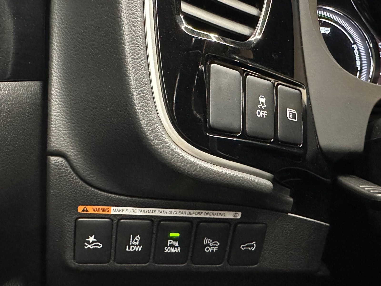 Mitsubishi Outlander PHEV CVT, 203hp, 2018
