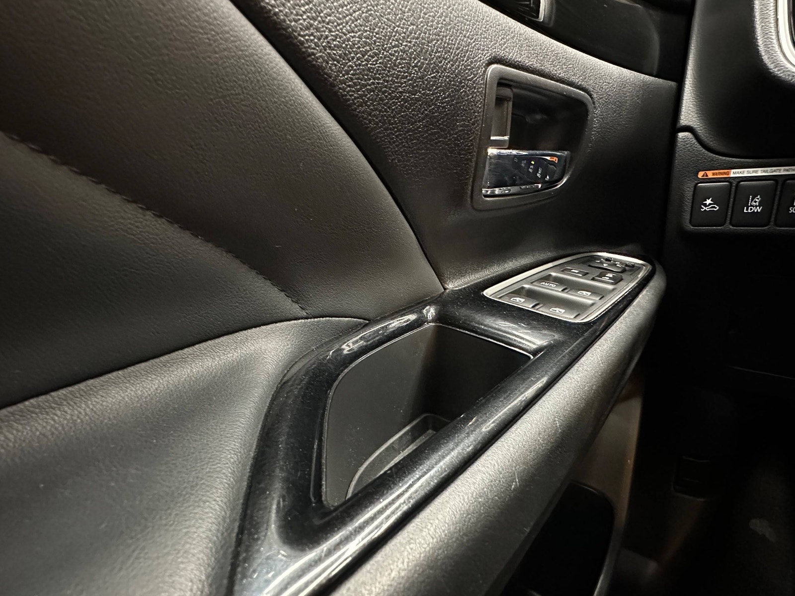 Mitsubishi Outlander PHEV CVT, 203hp, 2018