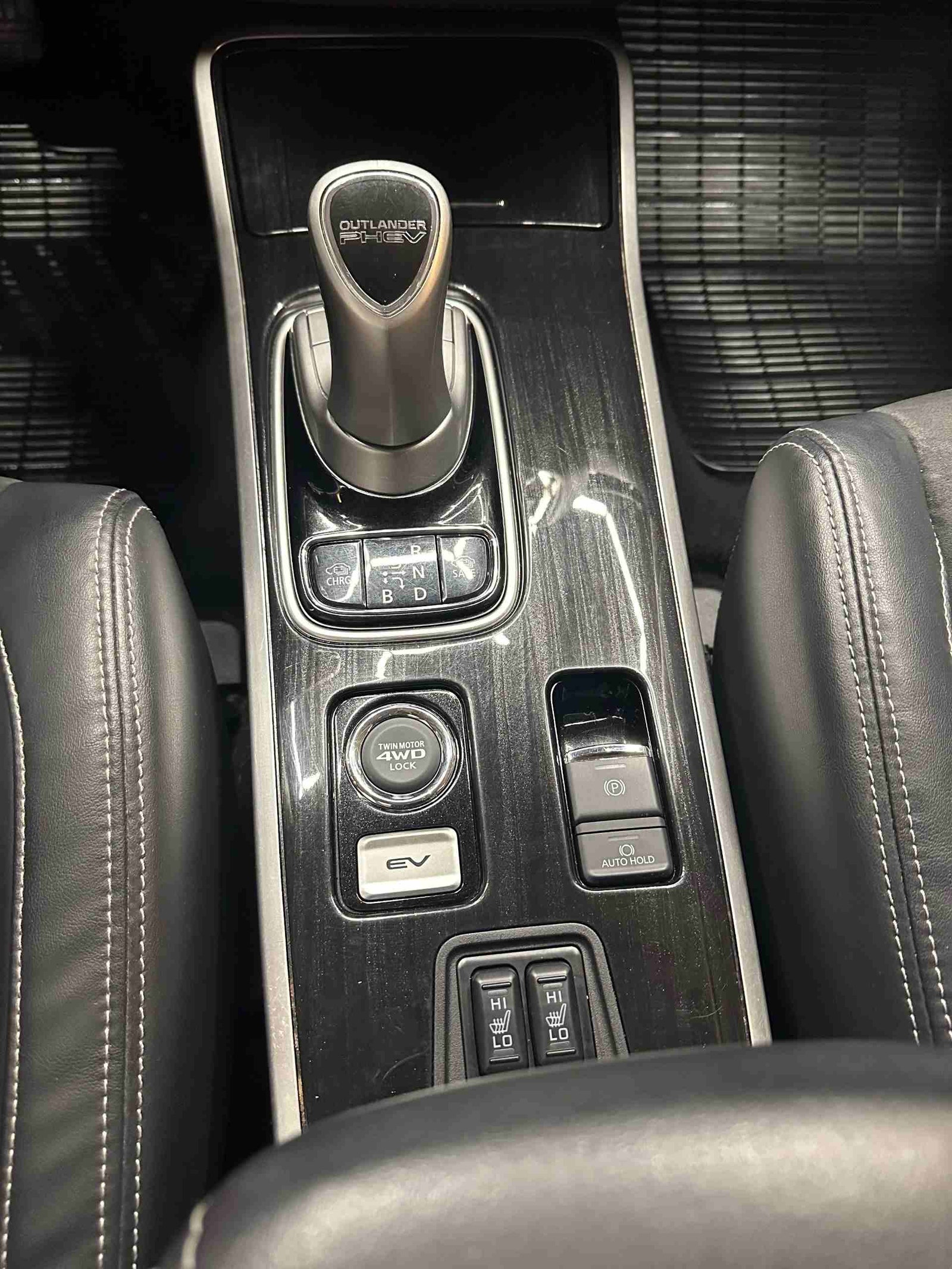 Mitsubishi Outlander PHEV CVT, 203hp, 2018