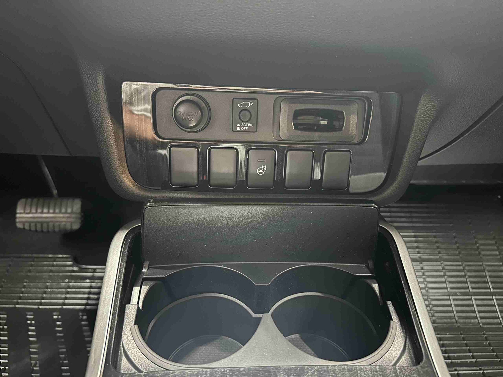 Mitsubishi Outlander PHEV CVT, 203hp, 2018
