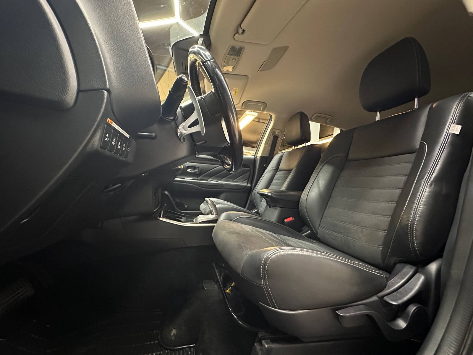 Mitsubishi Outlander PHEV CVT, 203hp, 2018