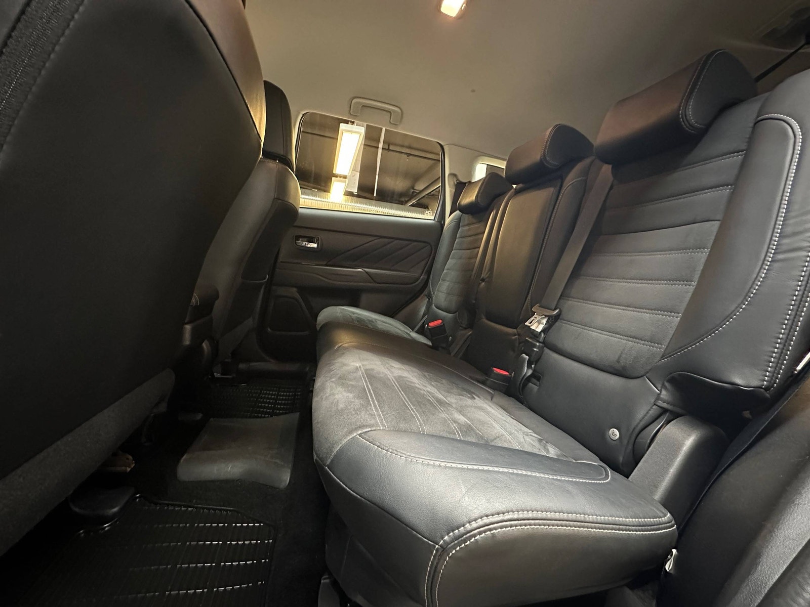 Mitsubishi Outlander PHEV CVT, 203hp, 2018