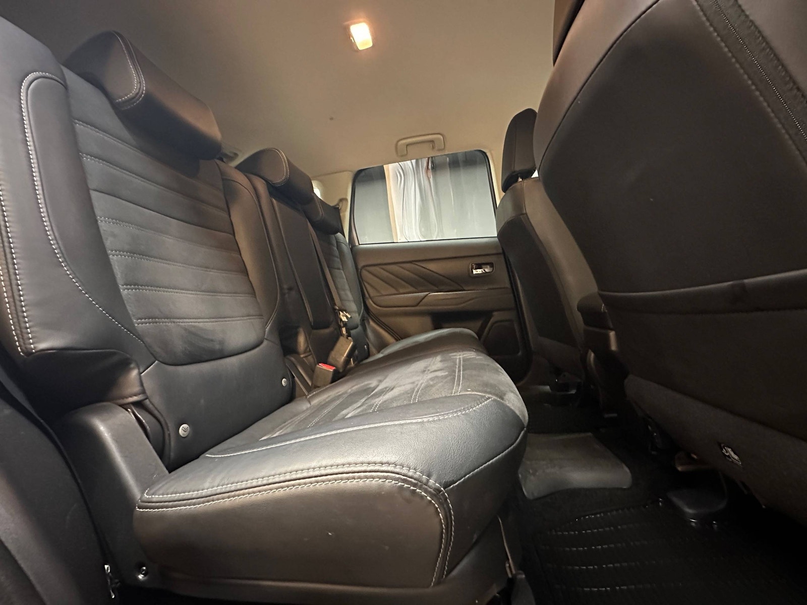 Mitsubishi Outlander PHEV CVT, 203hp, 2018
