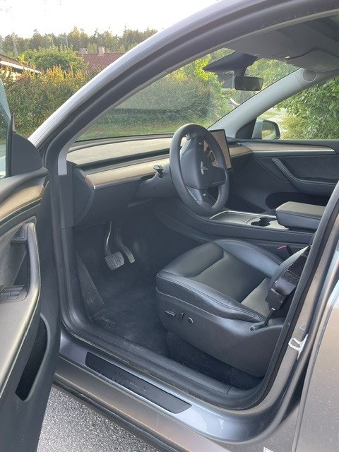Tesla Model Y Long Range AWD, 514ps, 2023
