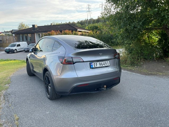 Tesla Model Y Long Range AWD, 514ps, 2023