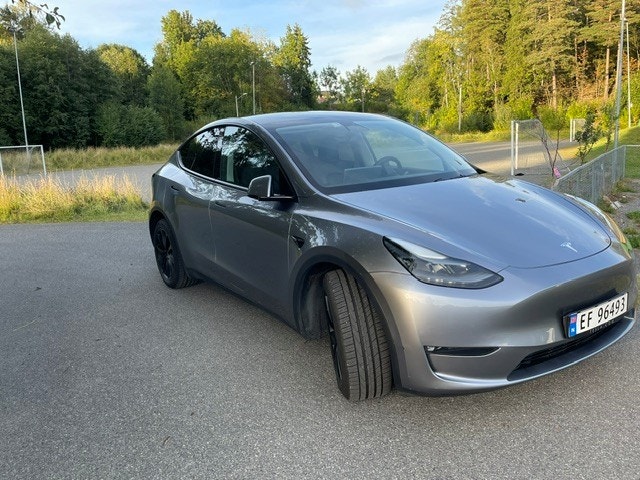 Tesla Model Y Long Range AWD, 514ps, 2023