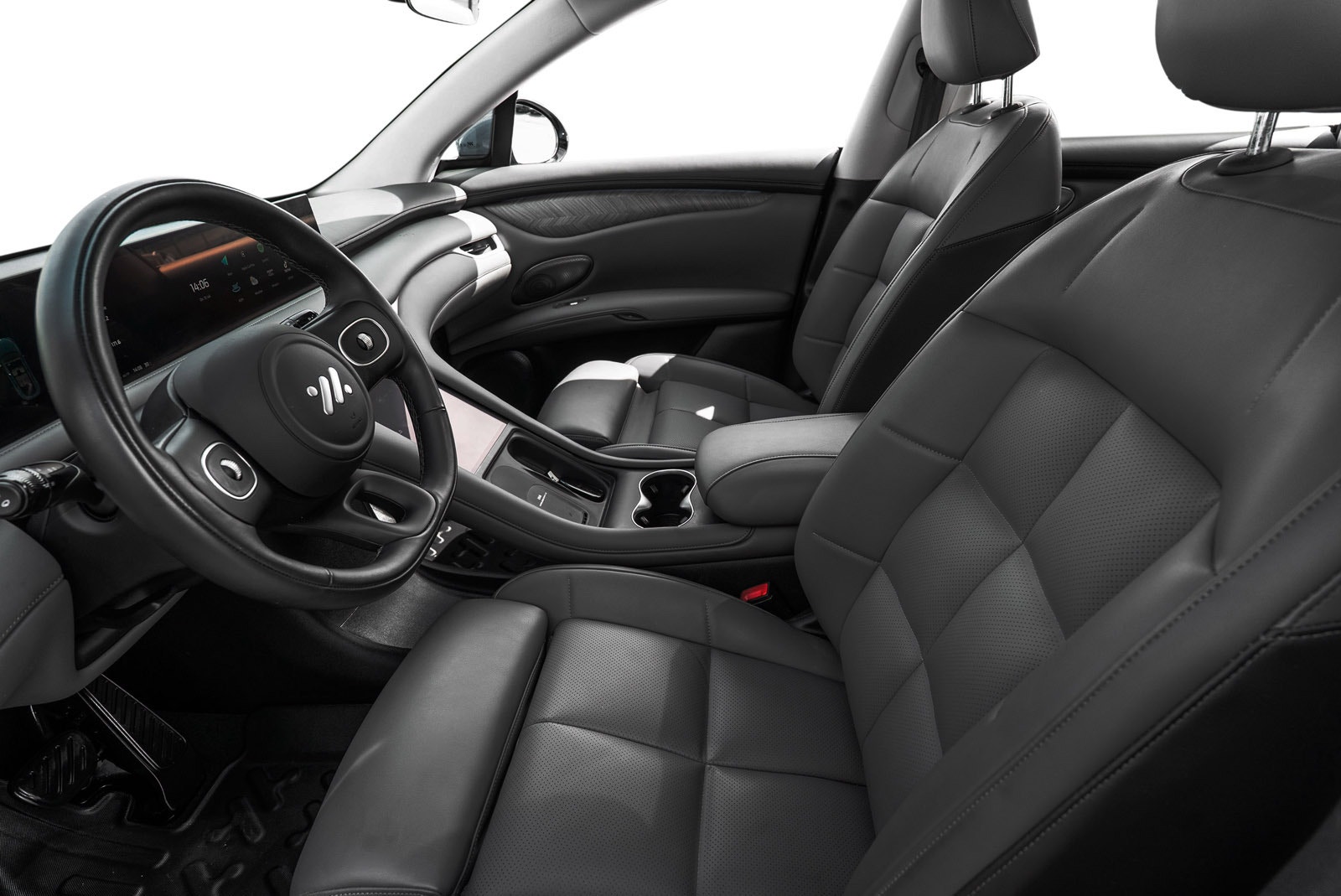 MG IM6 Performance 100 kWh, 752ps, 2025