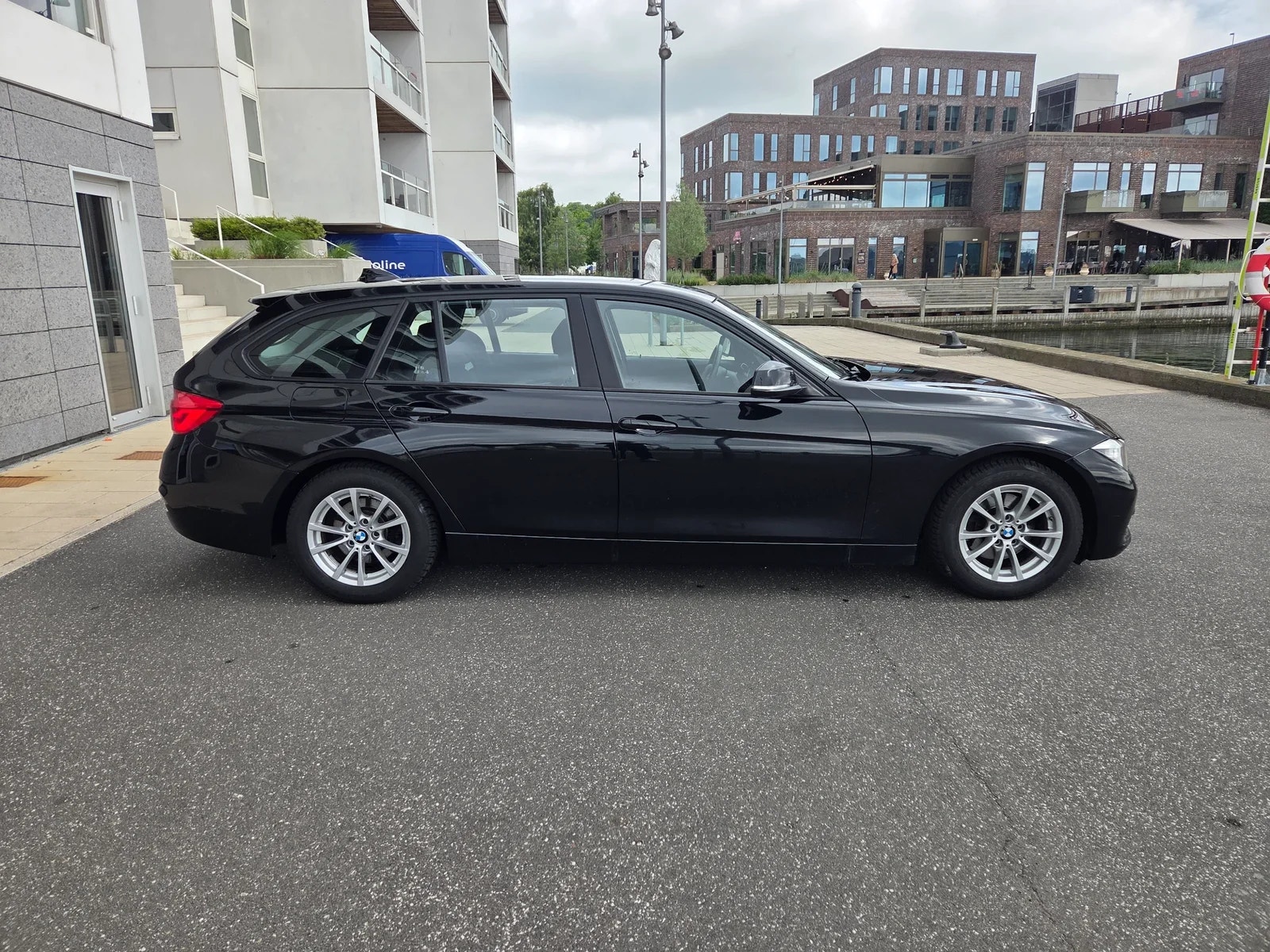BMW 320d Touring Steptronic, 8-trins, 190ps, 2016