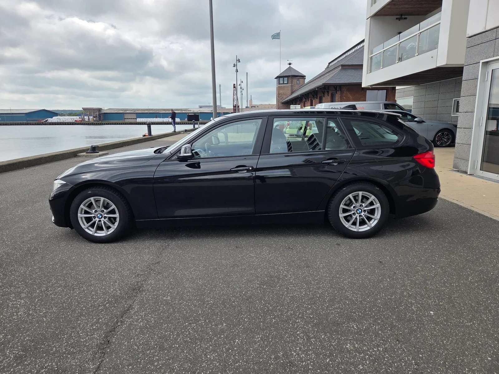 BMW 320d Touring Steptronic, 8-trins, 190ps, 2016