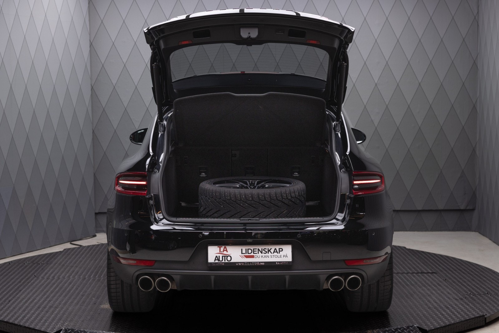 Porsche Macan S PDK, 7-trinn, 340hk, 2015