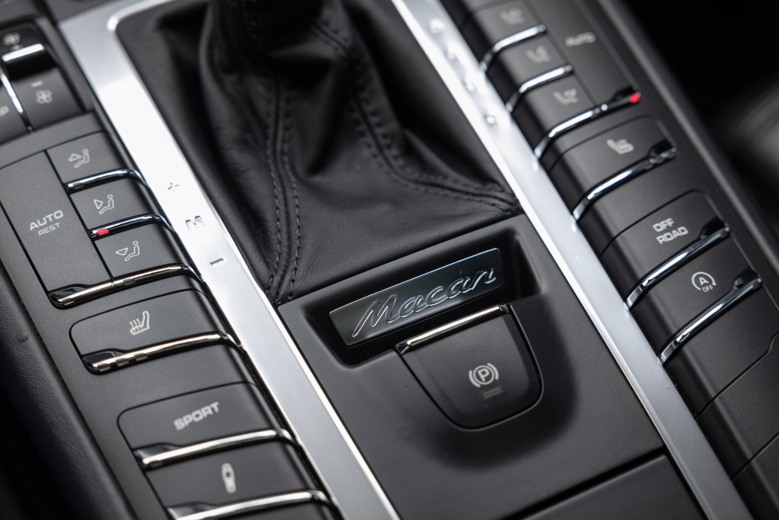 Porsche Macan S PDK, 7-trinn, 340hk, 2015