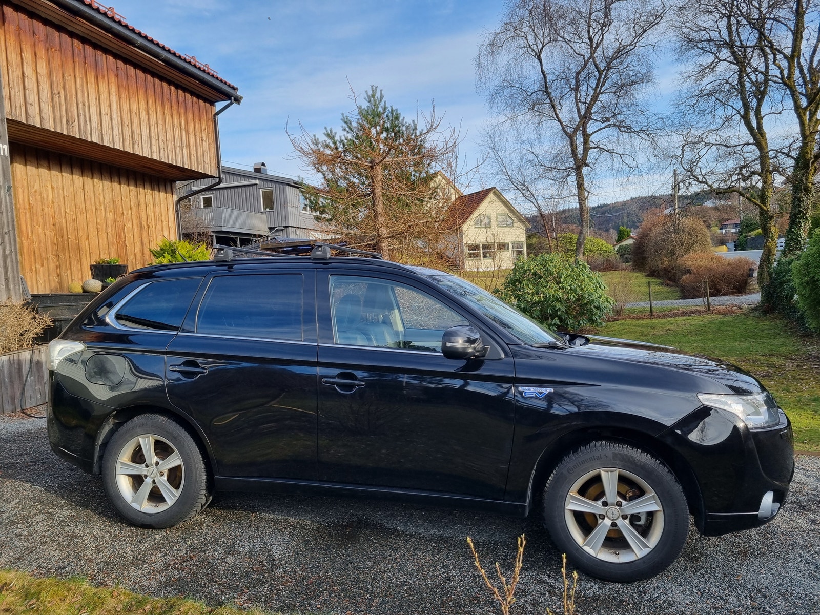Mitsubishi Outlander PHEV CVT, 203ps, 2014