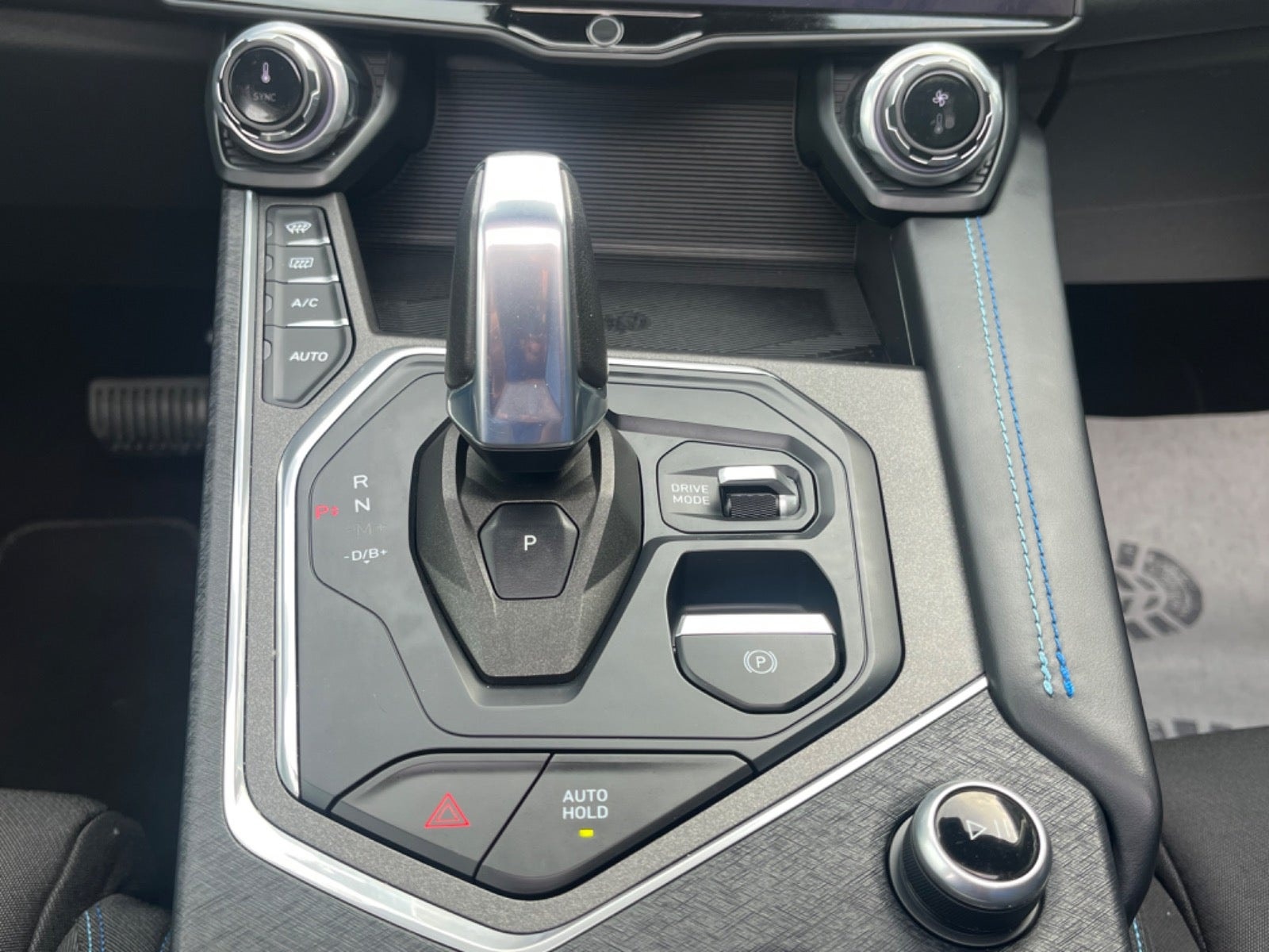 Lynk & Co 01 PHEV DCT, 7-trins, 261ps, 2021