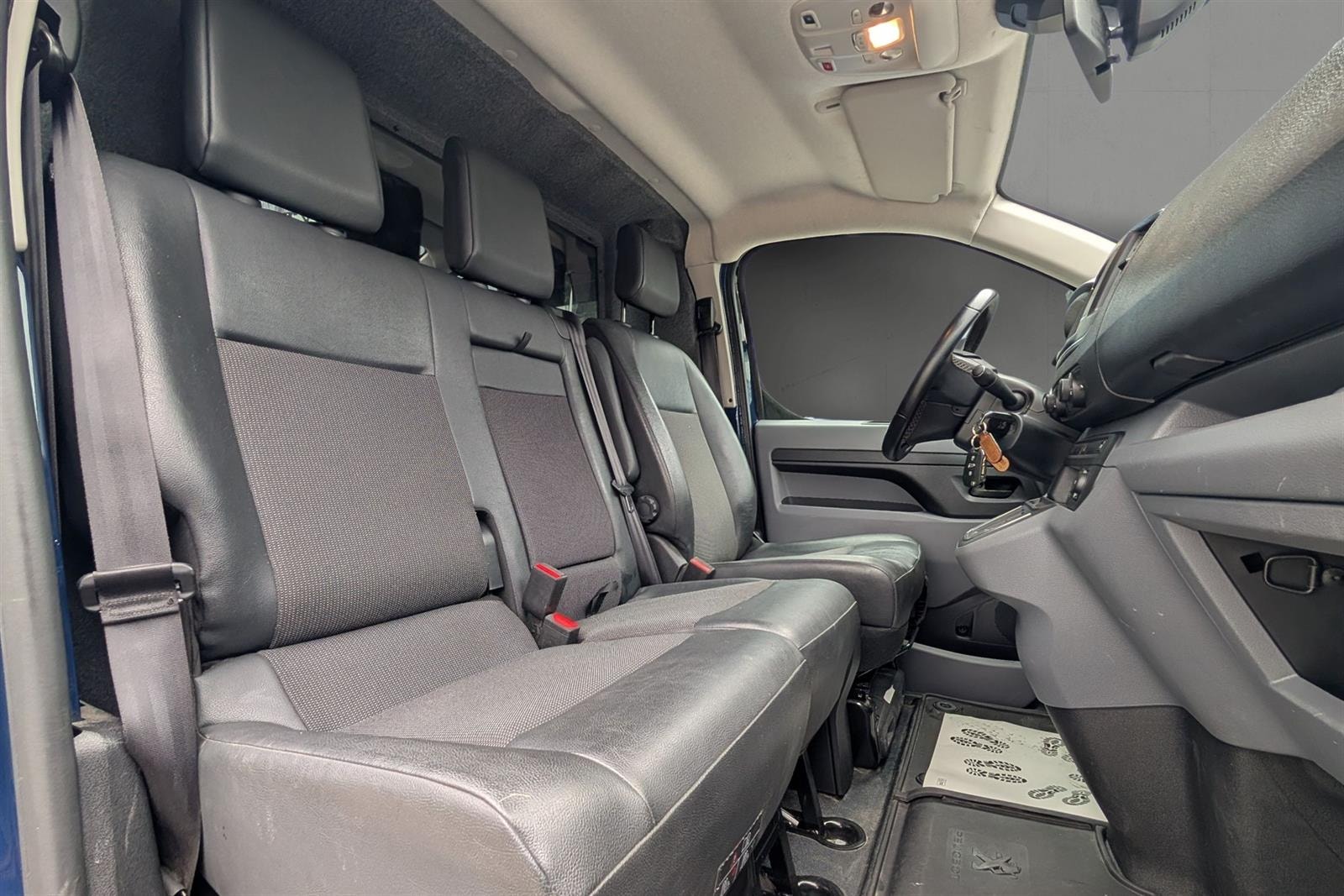 Peugeot e-Expert 75, 136hk, 2022