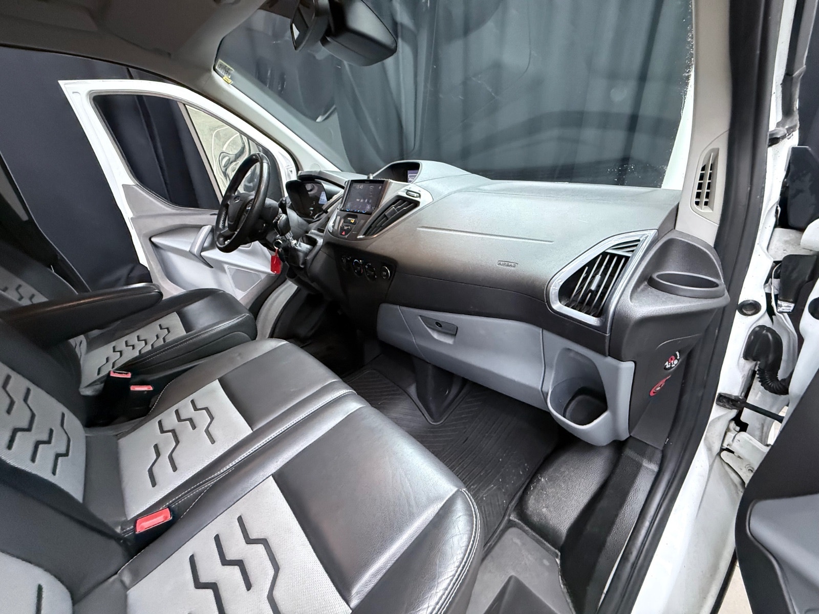 Ford Transit Custom 290 2.2 TDCi Manual, 155hp, 2014