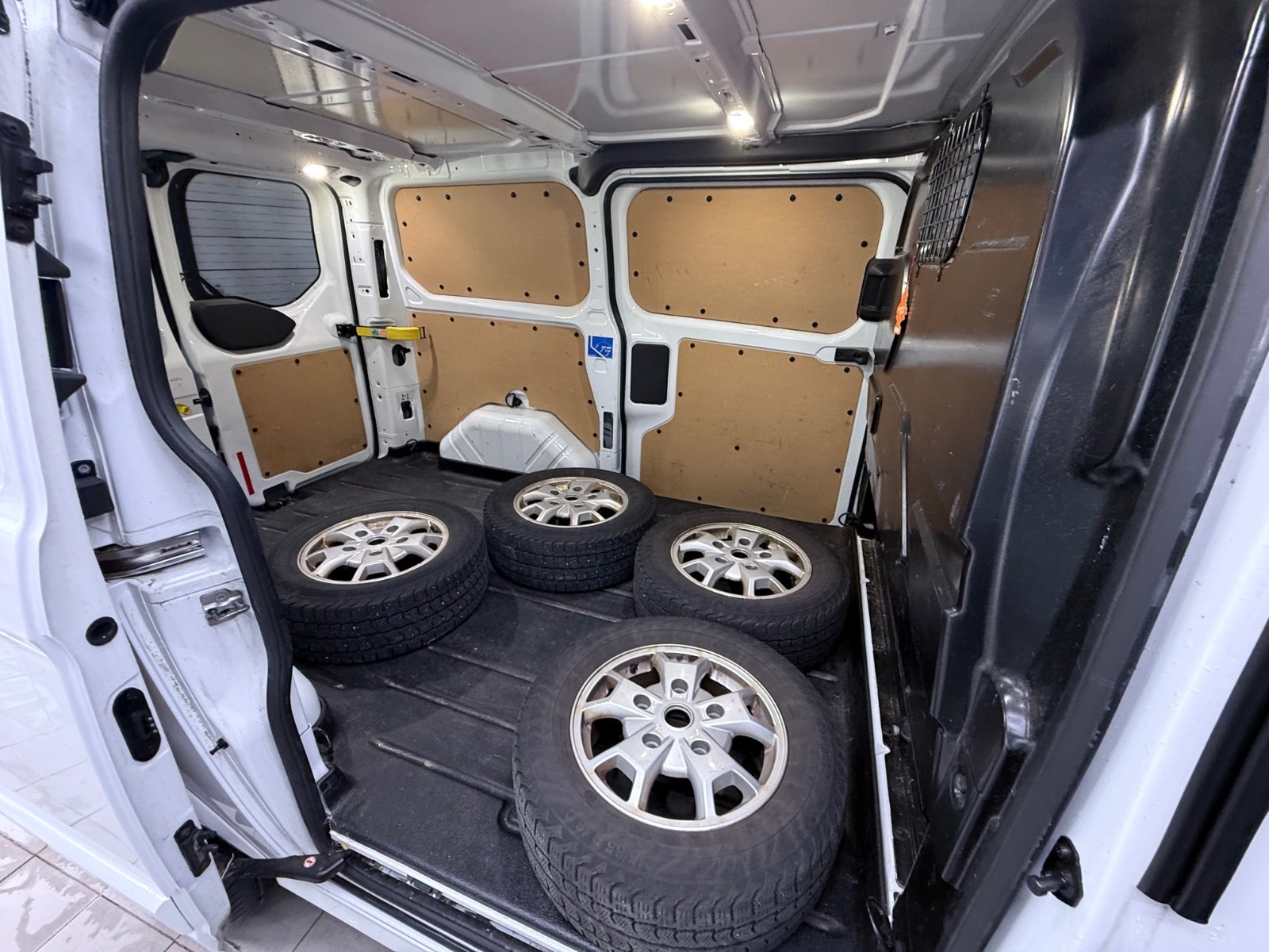 Ford Transit Custom 290 2.2 TDCi Manual, 155hp, 2014