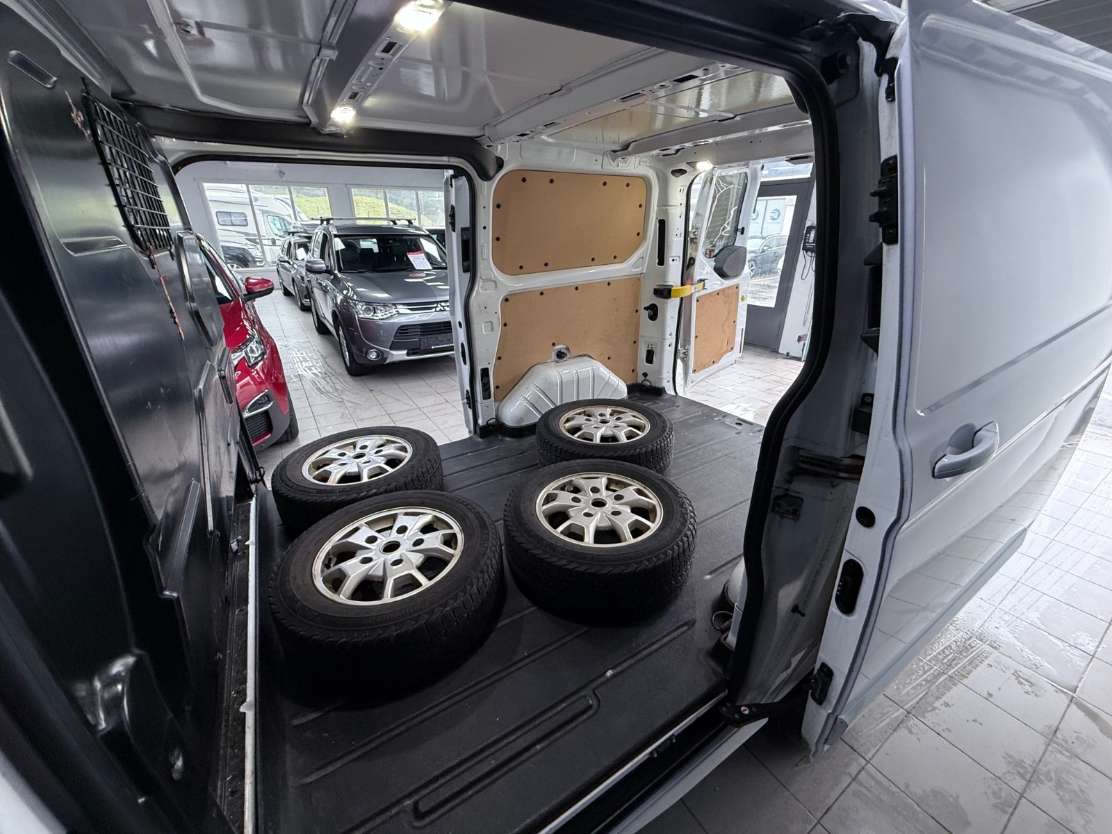 Ford Transit Custom 290 2.2 TDCi Manual, 155hp, 2014