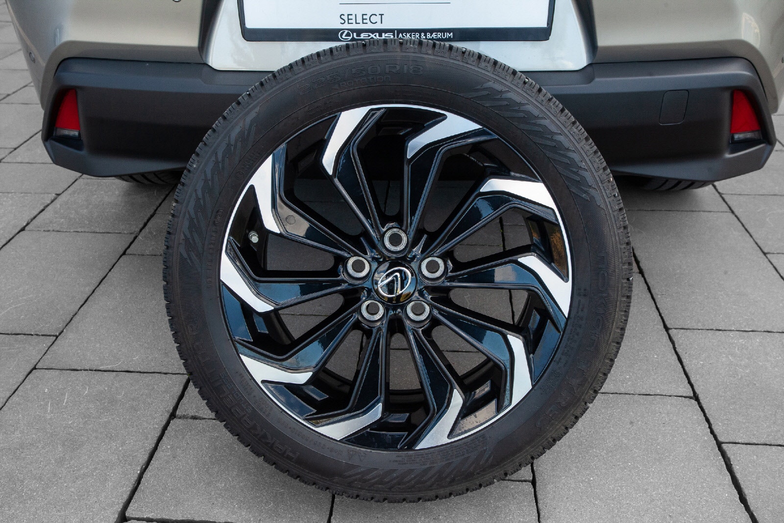 Lexus UX 300e, 204ps, 2024