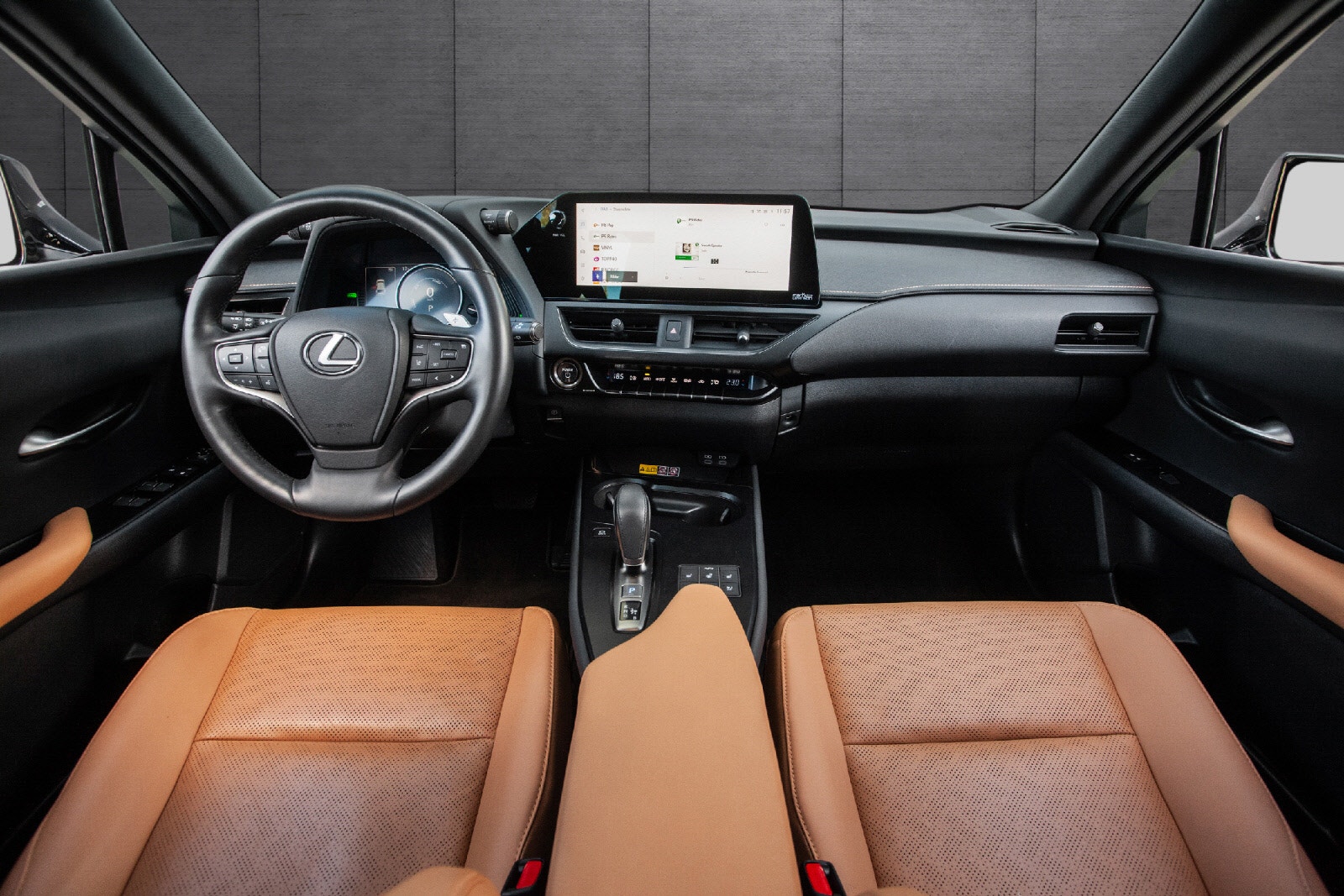 Lexus UX 300e, 204ps, 2024