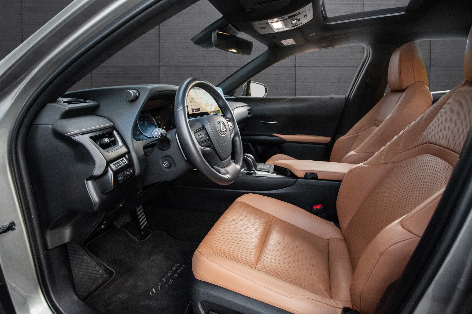 Lexus UX 300e, 204ps, 2024