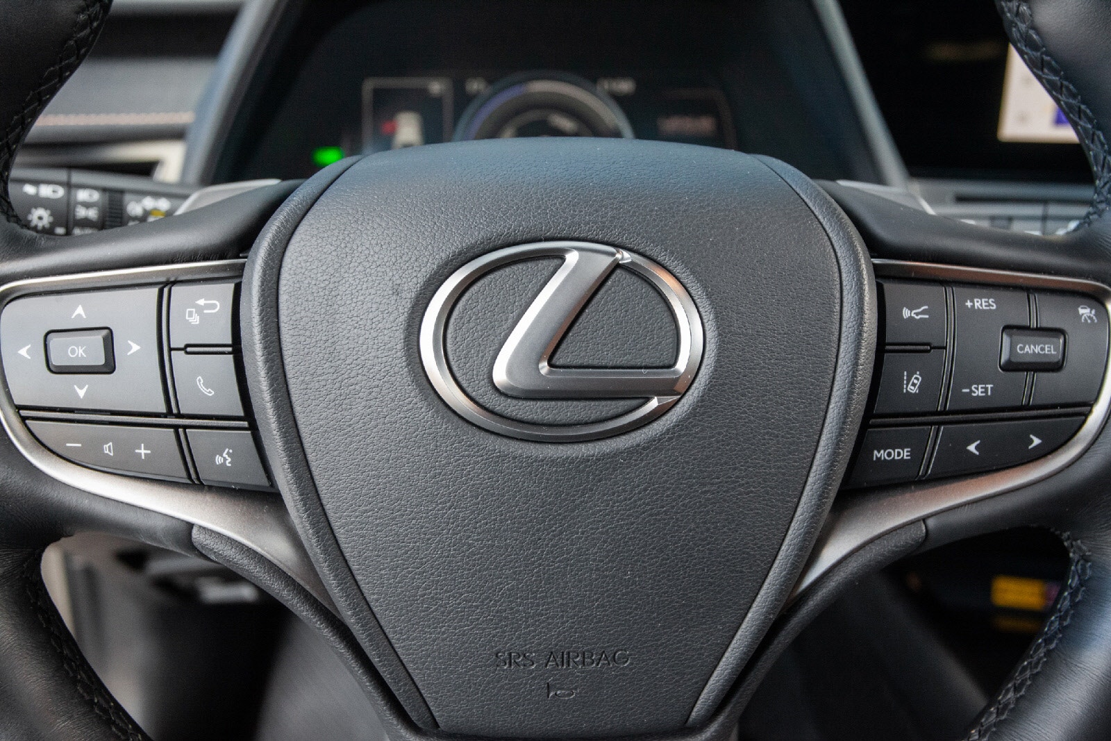 Lexus UX 300e, 204ps, 2024