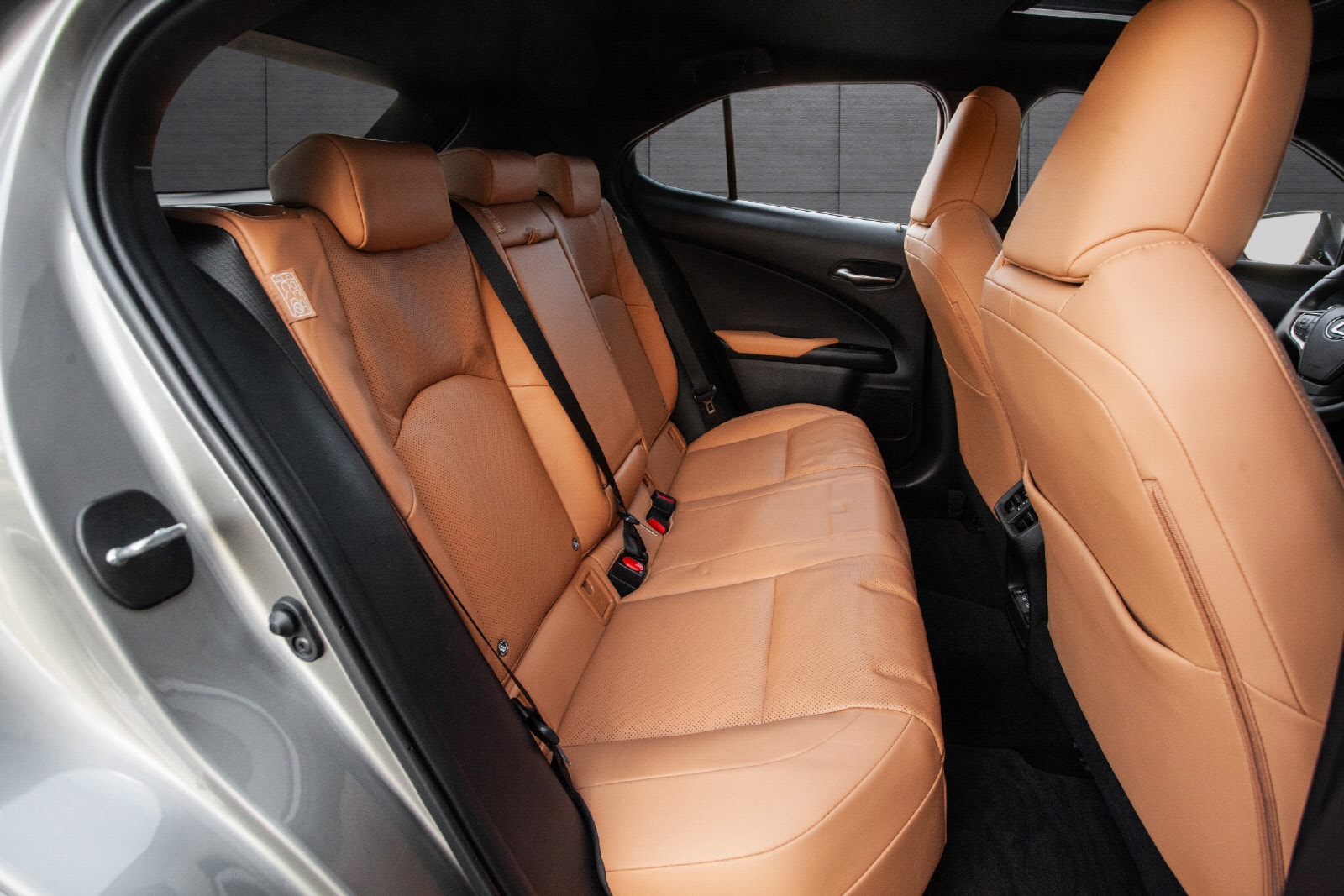 Lexus UX 300e, 204ps, 2024