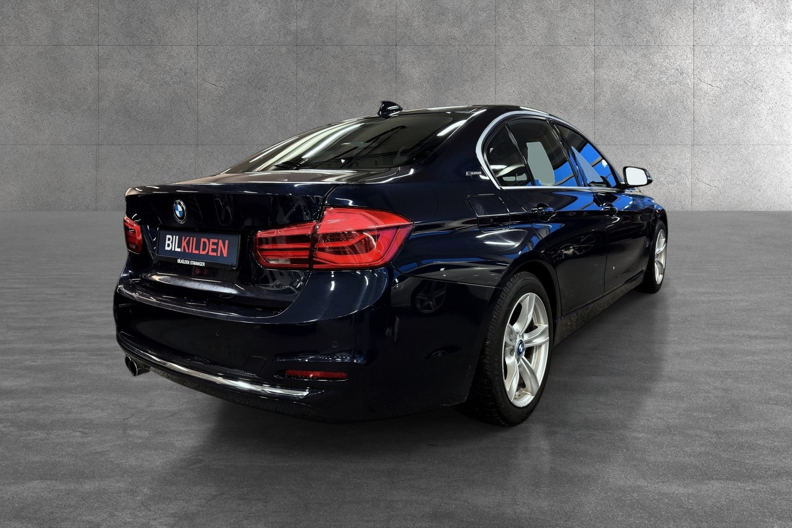 BMW 330e Sedan Steptronic, 8-trinn, 252hk, 2017