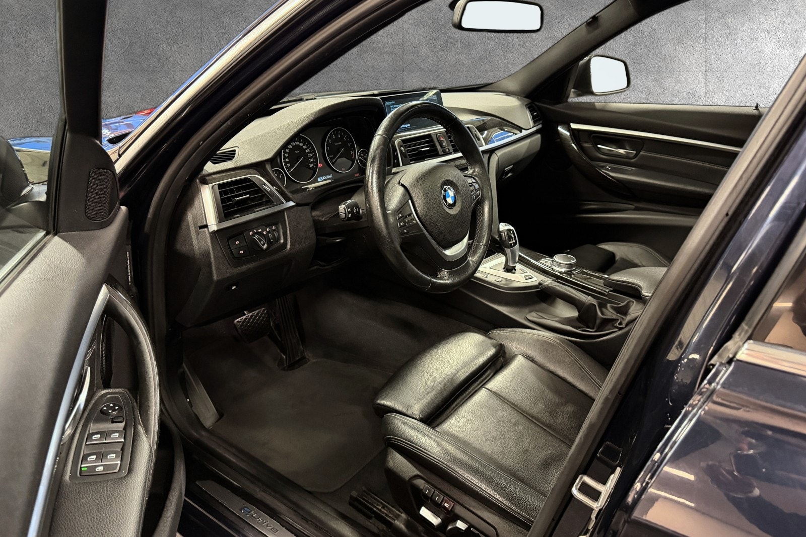 BMW 330e Sedan Steptronic, 8-trinn, 252hk, 2017