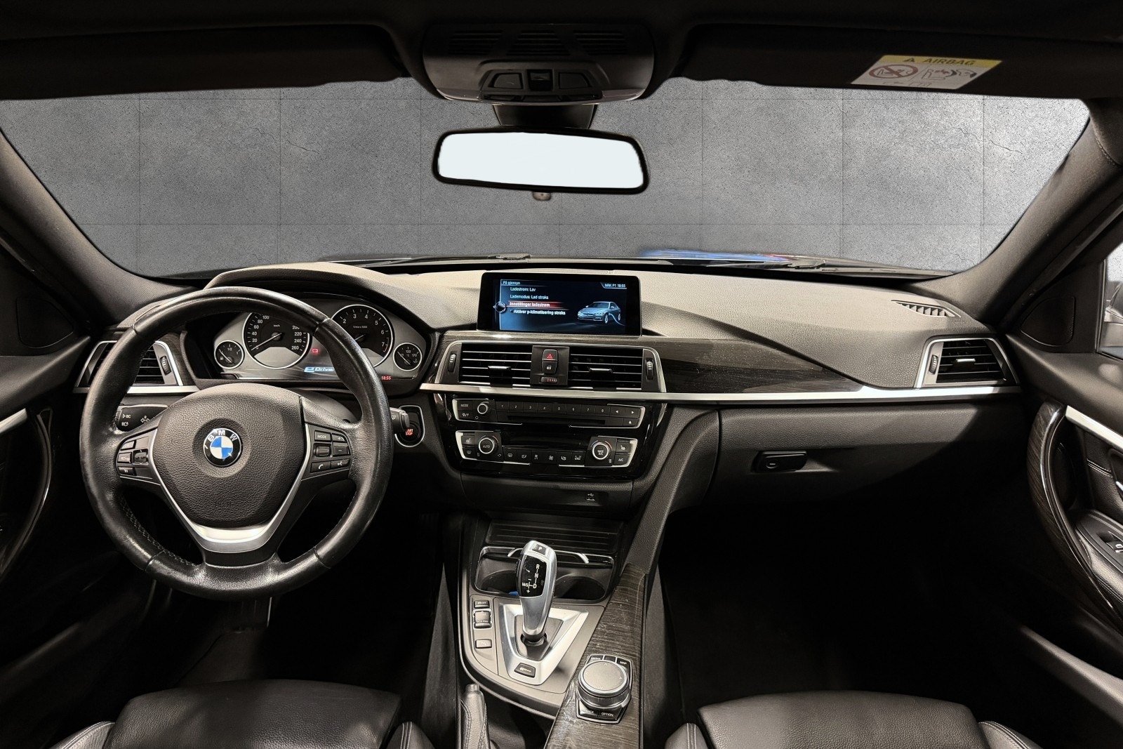 BMW 330e Sedan Steptronic, 8-trinn, 252hk, 2017