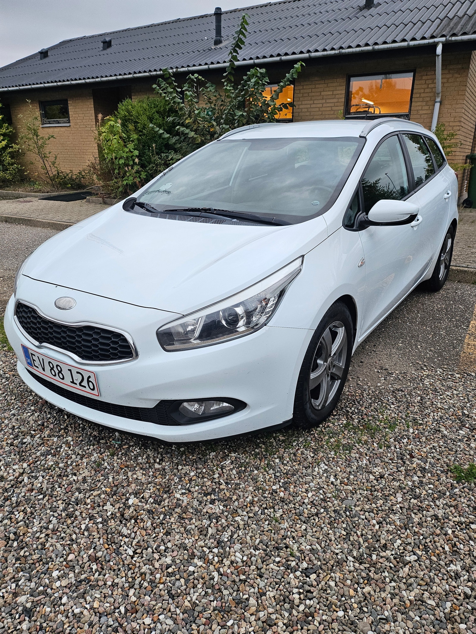 Kia cee'd_sw 1.6 CRDi Automatic, 128hp, 2014